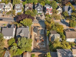 4037 Latona Ave NE, Seattle WA 98105