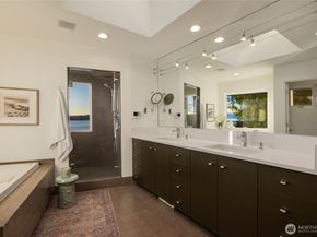 12145 Arrow Point Loop NE, Bainbridge Island WA 98110