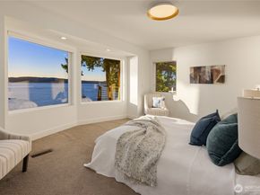 12145 Arrow Point Loop NE, Bainbridge Island WA 98110