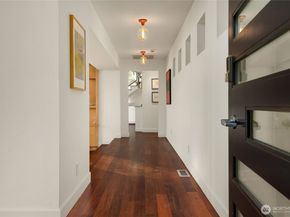 12145 Arrow Point Loop NE, Bainbridge Island WA 98110