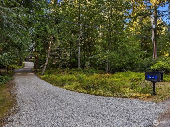 12145 Arrow Point Loop NE, Bainbridge Island WA 98110