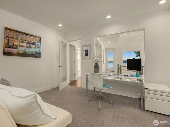 12145 Arrow Point Loop NE, Bainbridge Island WA 98110