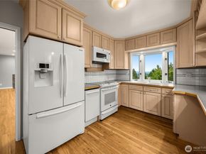 1537 NE 96th Street, Seattle WA 98115