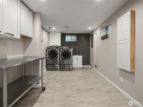 1537 NE 96th Street, Seattle WA 98115
