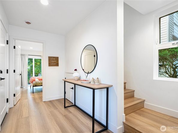 8524 23rd Avenue NE, Seattle WA 98115