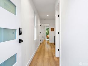 8524 23rd Avenue NE, Seattle WA 98115