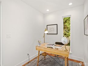 2737 59th Avenue SW, Seattle WA 98116