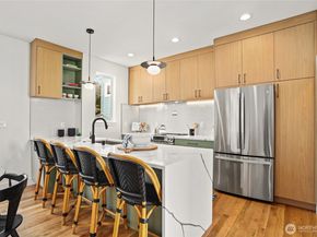 2737 59th Avenue SW, Seattle WA 98116