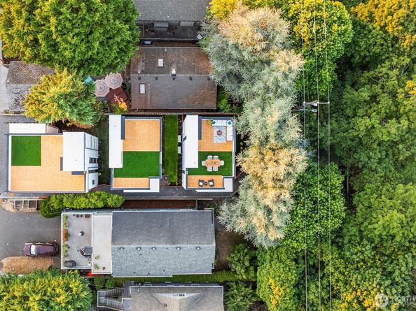 2737 59th Avenue SW, Seattle WA 98116