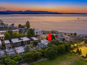 2737 59th Avenue SW, Seattle WA 98116
