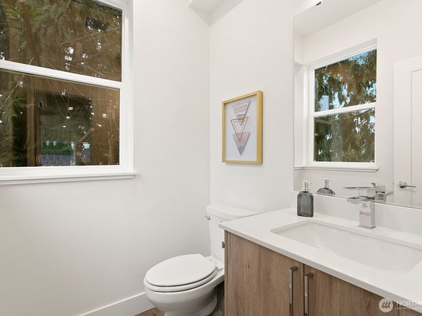 117 Wells Avenue S A, Renton WA 98057