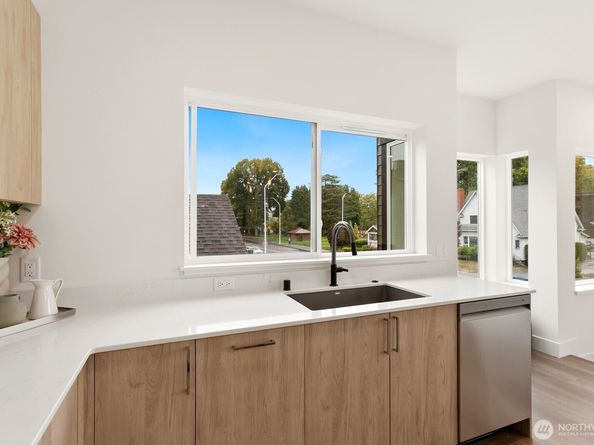 117 Wells Avenue S A, Renton WA 98057