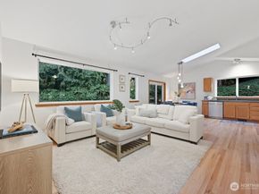 10910 198th Place SE, Snohomish WA 98296
