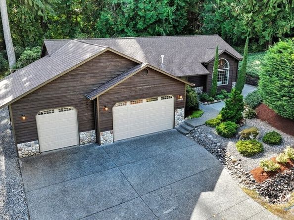 10910 198th Place SE, Snohomish WA 98296