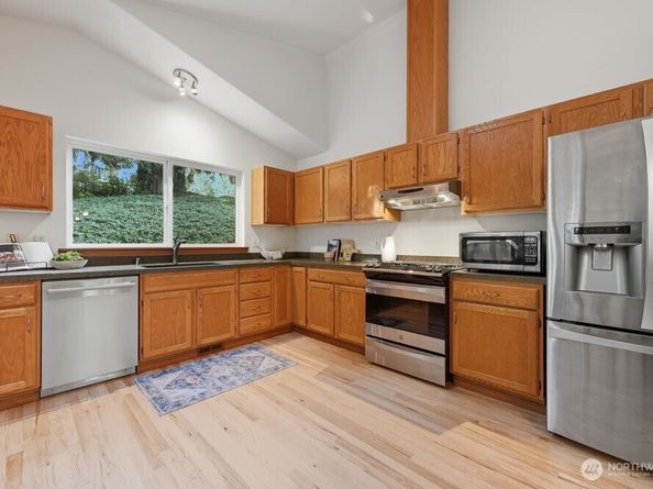 10910 198th Place SE, Snohomish WA 98296