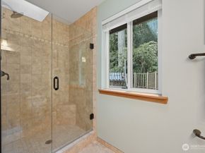 10910 198th Place SE, Snohomish WA 98296