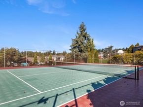 23001 Lakeview Drive 103, Mountlake Terrace WA 98043