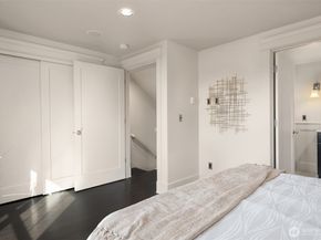 527 11th Avenue E A, Seattle WA 98102