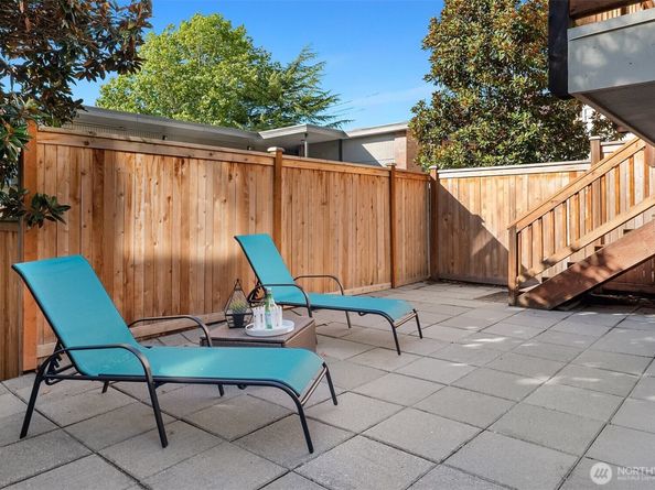527 11th Avenue E A, Seattle WA 98102