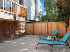 527 11th Avenue E A, Seattle WA 98102