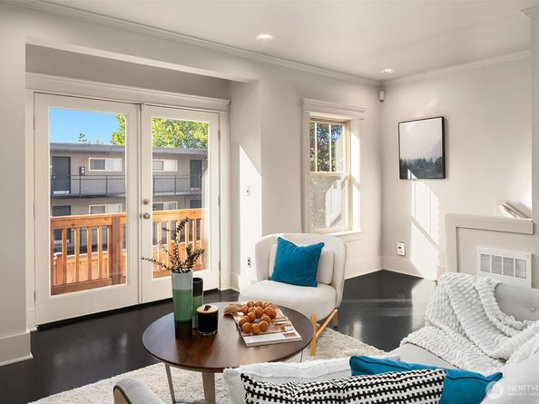 527 11th Avenue E A, Seattle WA 98102