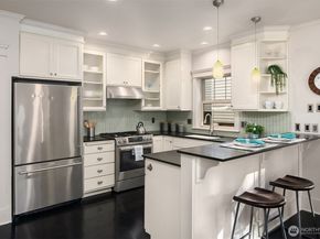 527 11th Avenue E A, Seattle WA 98102