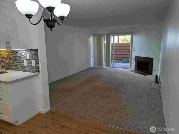 10501 8th Avenue NE 115, Seattle WA 98125