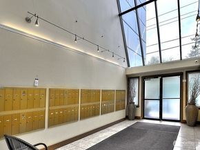 10501 8th Avenue NE 115, Seattle WA 98125