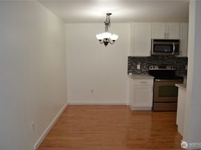 10501 8th Avenue NE 115, Seattle WA 98125