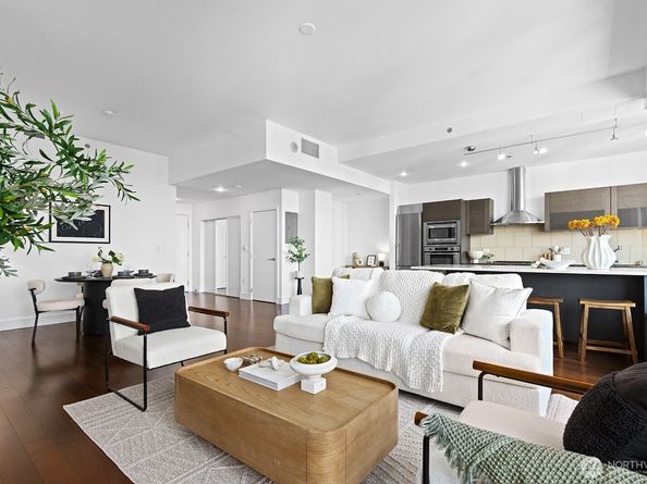 737 Olive Way 3509, Seattle WA 98101