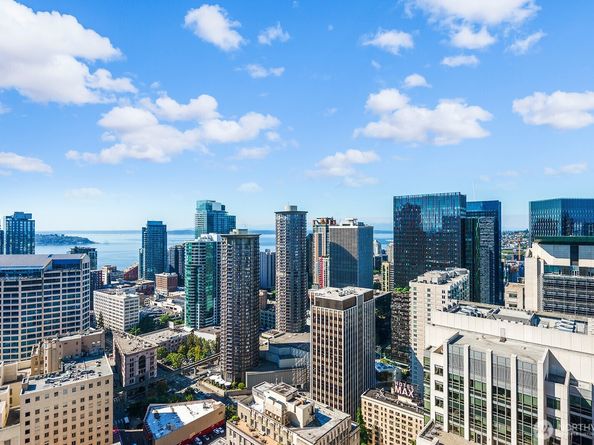 737 Olive Way 3509, Seattle WA 98101