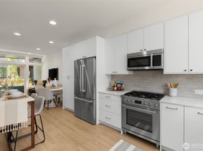 8333 F 12th Avenue NW, Seattle WA 98117