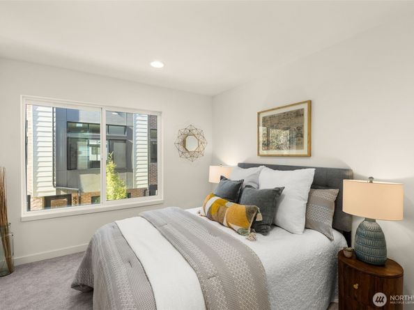8333 F 12th Avenue NW, Seattle WA 98117