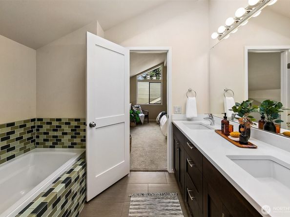 2626 4th Avenue N 206, Seattle WA 98109