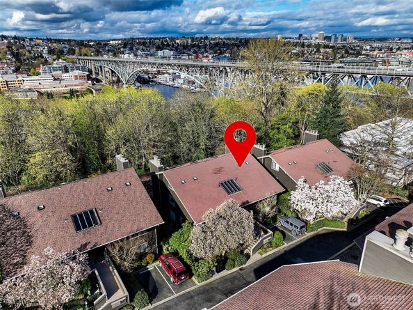 2626 4th Avenue N 206, Seattle WA 98109