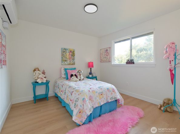 1715 SW Graham Street, Seattle WA 98106