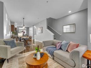 2131 NW Moraine Place, Issaquah WA 98027