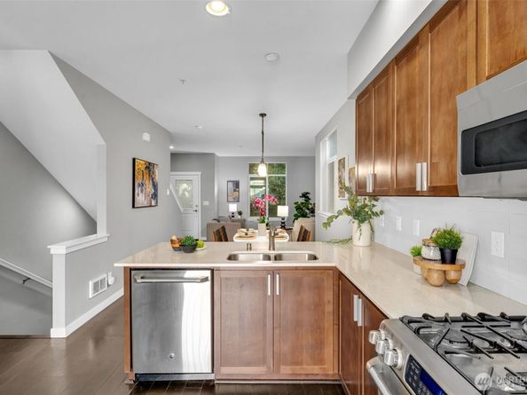 2131 NW Moraine Place, Issaquah WA 98027