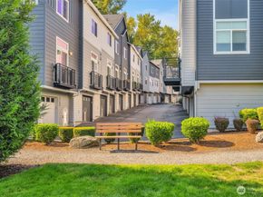 2131 NW Moraine Place, Issaquah WA 98027
