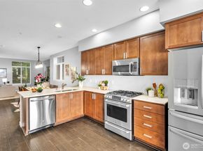 2131 NW Moraine Place, Issaquah WA 98027