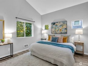 2131 NW Moraine Place, Issaquah WA 98027