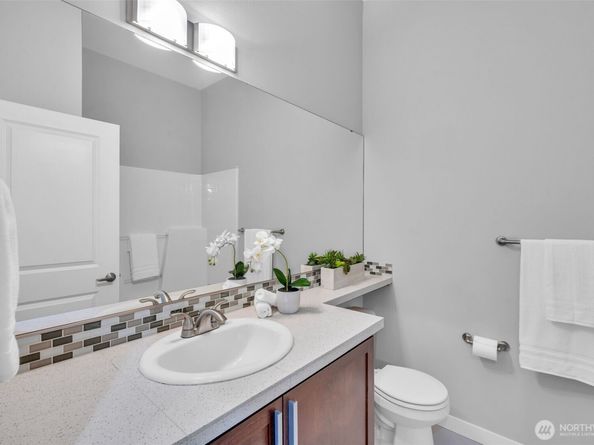 2131 NW Moraine Place, Issaquah WA 98027