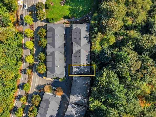 2131 NW Moraine Place, Issaquah WA 98027