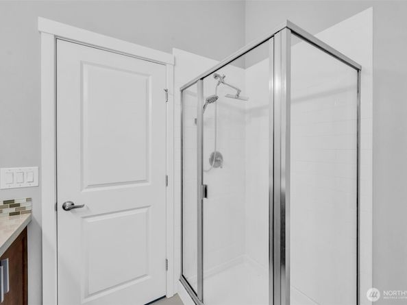 2131 NW Moraine Place, Issaquah WA 98027
