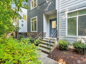 2131 NW Moraine Place, Issaquah WA 98027