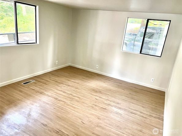 3503 S 272nd Street B, Kent WA 98032