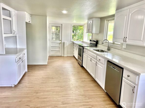 3503 S 272nd Street B, Kent WA 98032