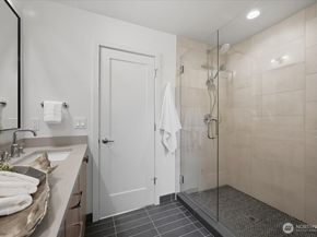 13047 39th Avenue NE A, Seattle WA 98125