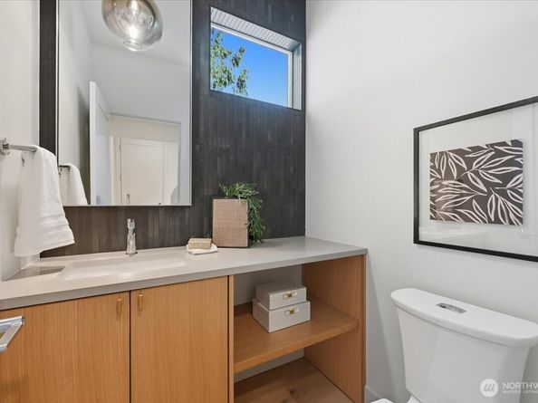 13047 39th Avenue NE A, Seattle WA 98125