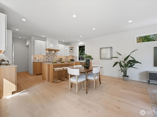 13047 39th Avenue NE A, Seattle WA 98125